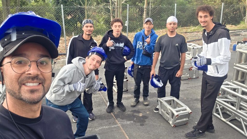 Carregadores para evento em interlagos.