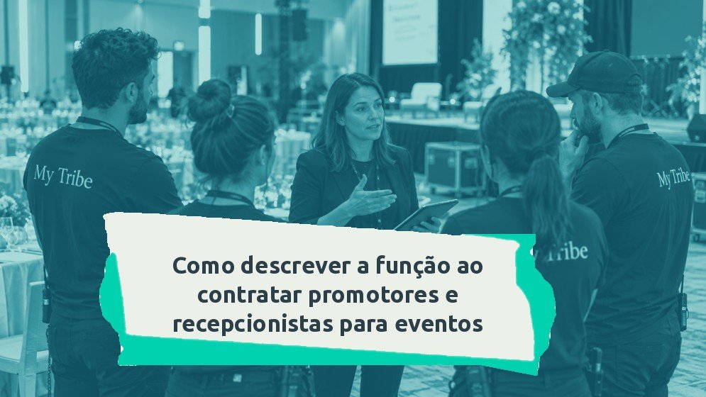 Supervisora alinhando a equipe da My Tribe antes de um evento corporativo